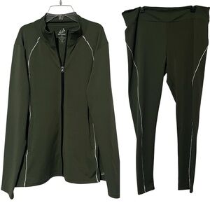 Body Instinct size 2X women’s green and white matching set